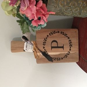 🏡💗❤️ "P" Initial cheese / cutting board